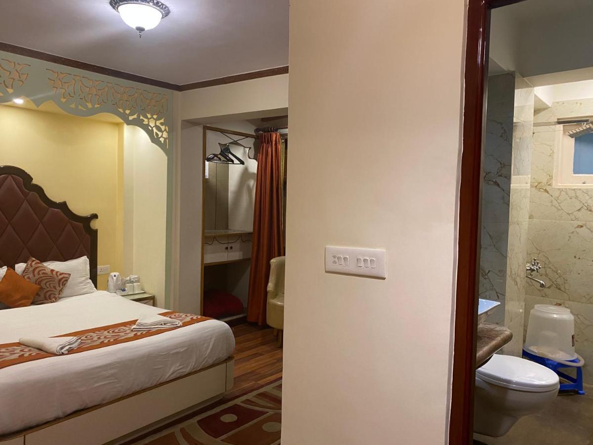 Omega Residency Hotel ดาร์จีลิง ภายนอก รูปภาพ